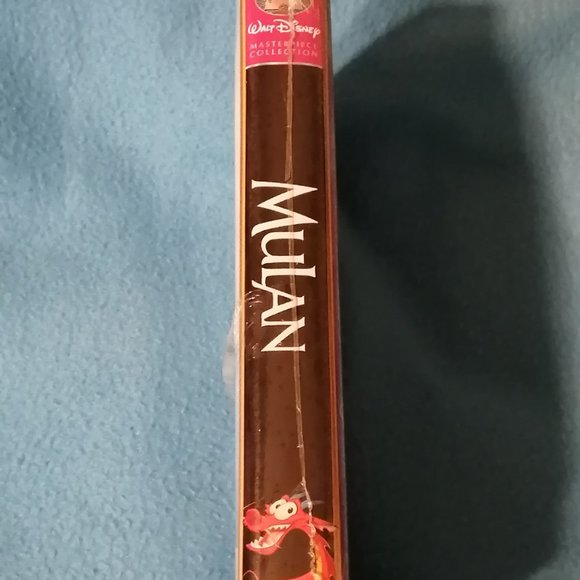 Mulan VHS - Picture 3 of 3